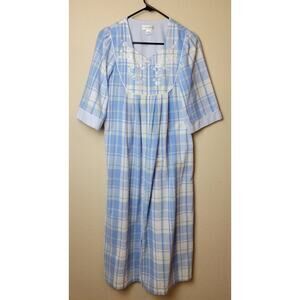 Vtg Miss Elaine Blue / Yellow Seersucker Housecoat Robe Full Zipper Embroidered